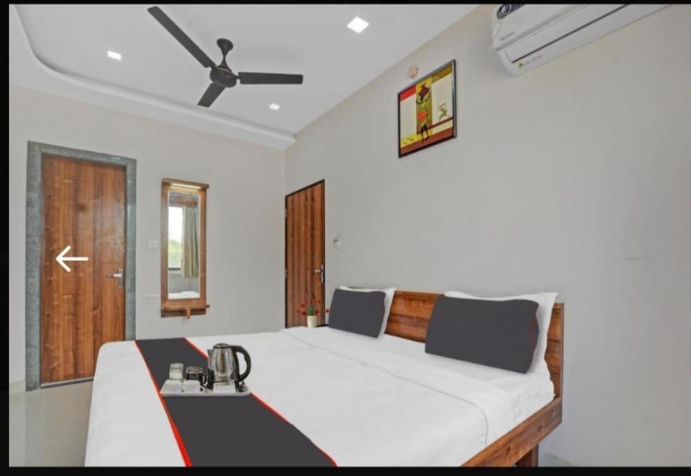 Hotel Mangal Niwas Ουνταϊπούρ Εξωτερικό φωτογραφία